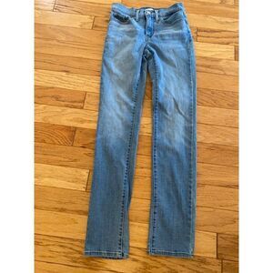 Levi's 312 Shaping Slim light wash juniors mid rise skinny jeans size 25